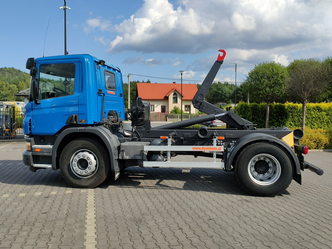 Scania P 280 N321 EURO 5 Hakowiec Hak 4x2 SKIBICKI - Pacēlājs ar āķi: foto 1 Scania P 280 N321 EURO 5 Hakowiec Hak 4x2 SKIBICKI - Pacēlājs ar āķi: foto 1