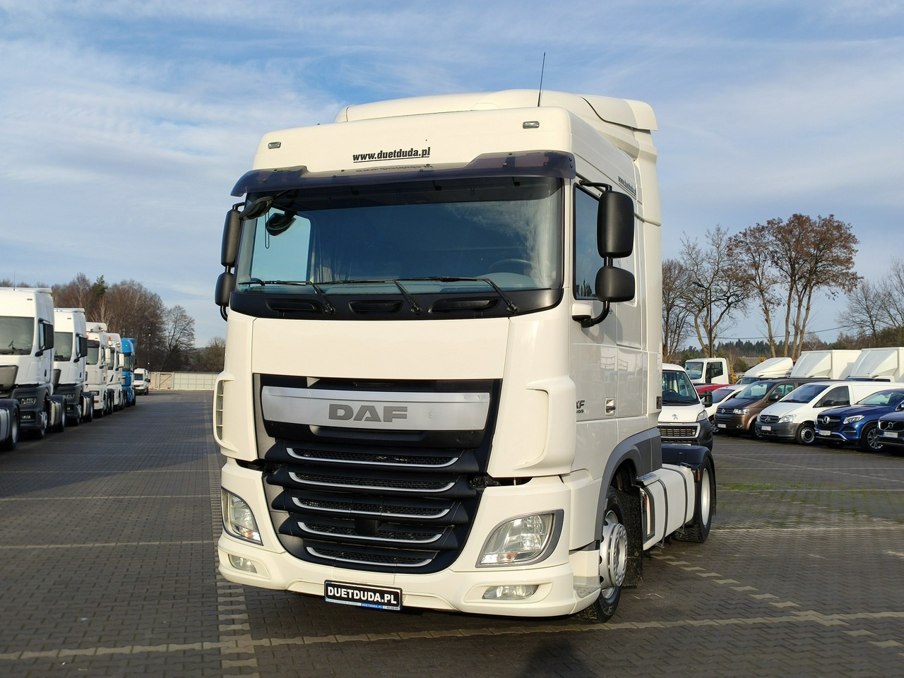 DAF XF 106.460 Euro 6 LowDeck Mega - Vilcējs: foto 4 DAF XF 106.460 Euro 6 LowDeck Mega - Vilcējs: foto 4