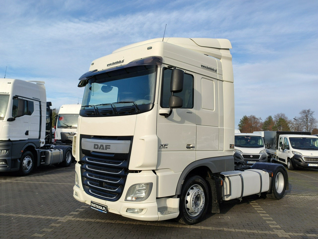 DAF XF 106.460 Euro 6 LowDeck Mega - Vilcējs: foto 2 DAF XF 106.460 Euro 6 LowDeck Mega - Vilcējs: foto 2
