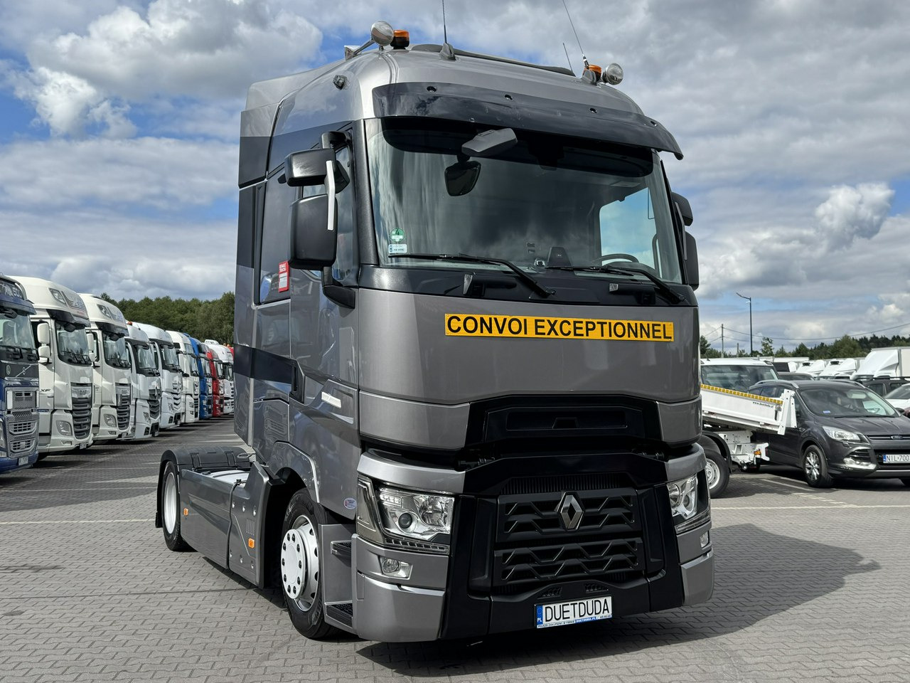 Renault Gama T 520 HIGH CAB Silnik 13litrów Euro 6 Low deck - Vilcējs: foto 3 Renault Gama T 520 HIGH CAB Silnik 13litrów Euro 6 Low deck - Vilcējs: foto 3