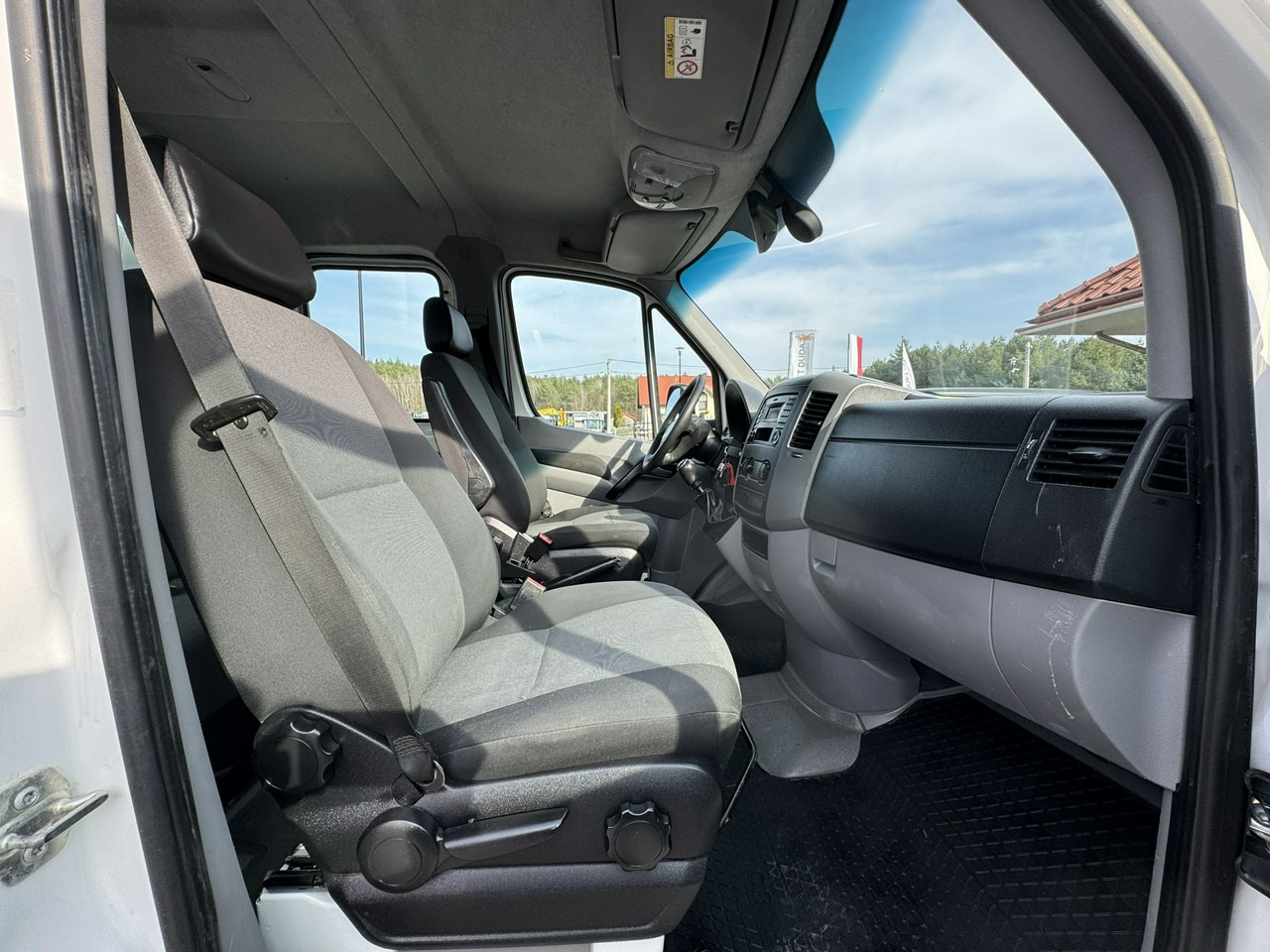 Komercauto pašizgāzējs Volkswagen Crafter: foto 34