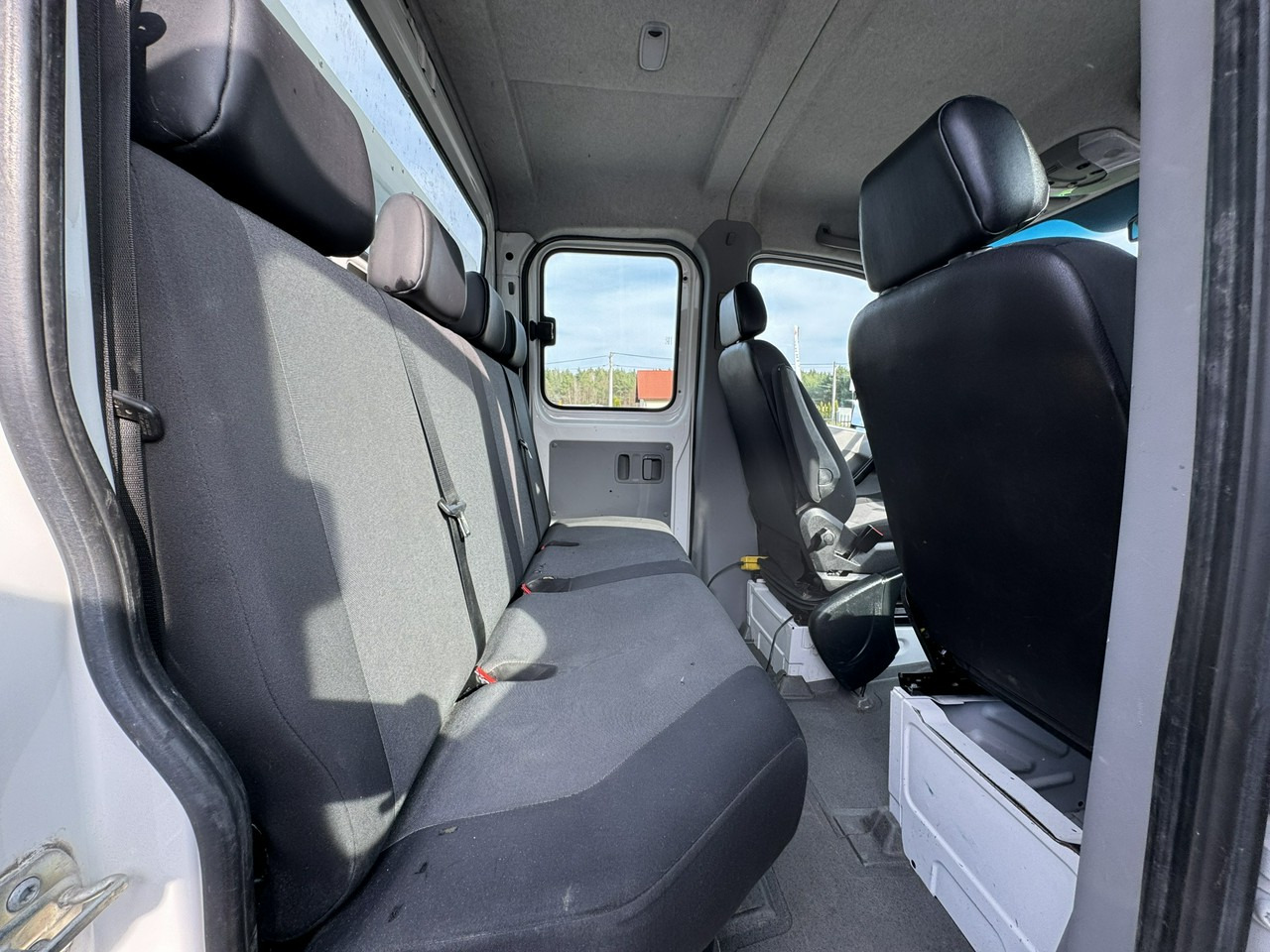 Komercauto pašizgāzējs Volkswagen Crafter: foto 31