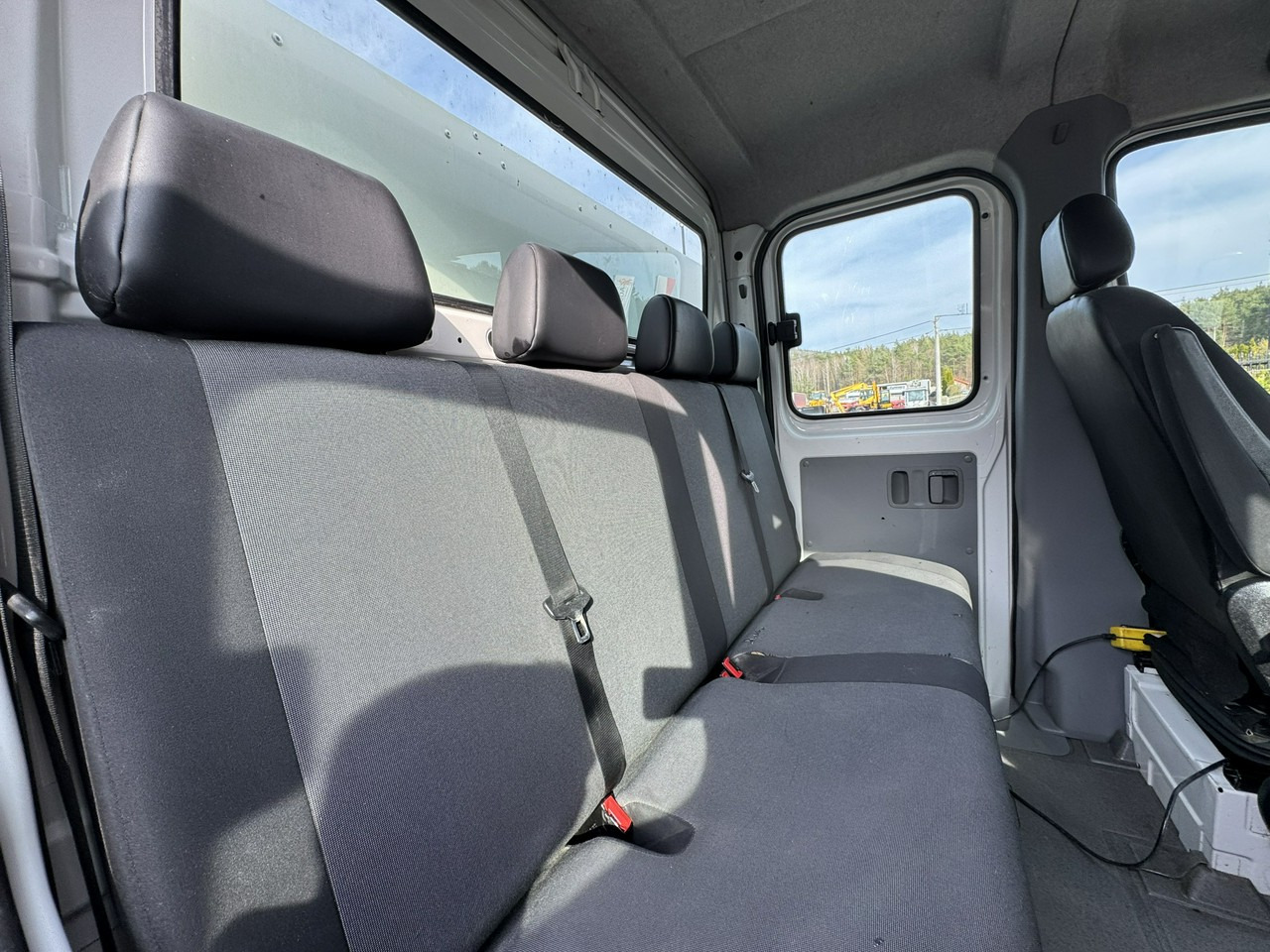 Komercauto pašizgāzējs Volkswagen Crafter: foto 33