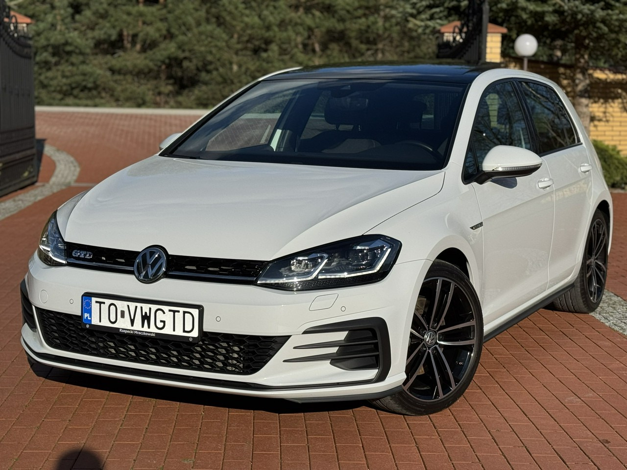 Volkswagen Golf - Hečbeks: foto 2 Volkswagen Golf - Hečbeks: foto 2