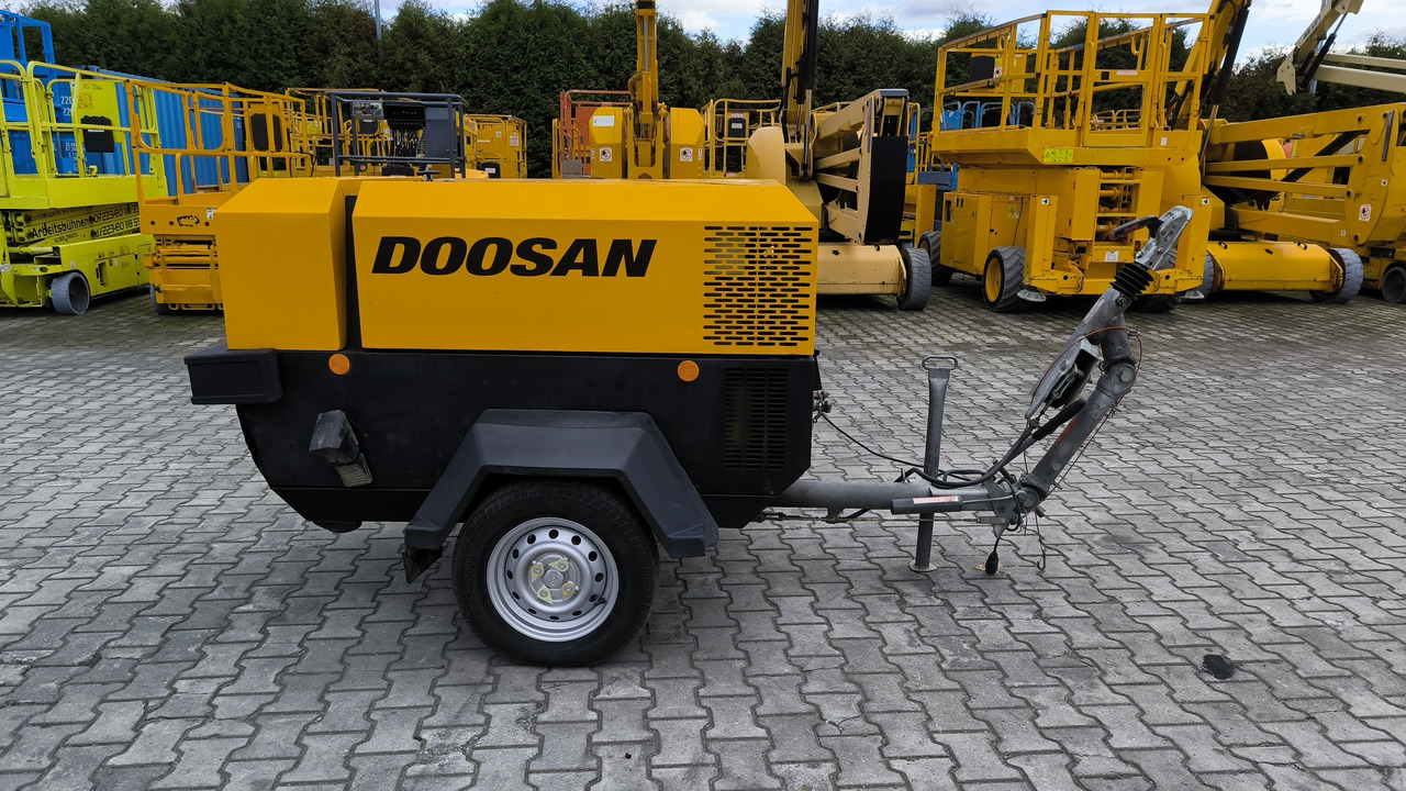 DOOSAN 741 - Gaisa kompresors: foto 3 DOOSAN 741 - Gaisa kompresors: foto 3