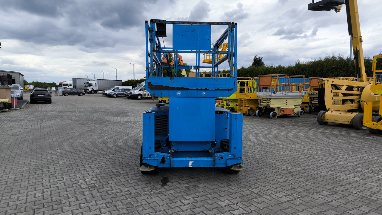 GENIE GS 4069 - Šķērveida pacēlājs: foto 2 GENIE GS 4069 - Šķērveida pacēlājs: foto 2