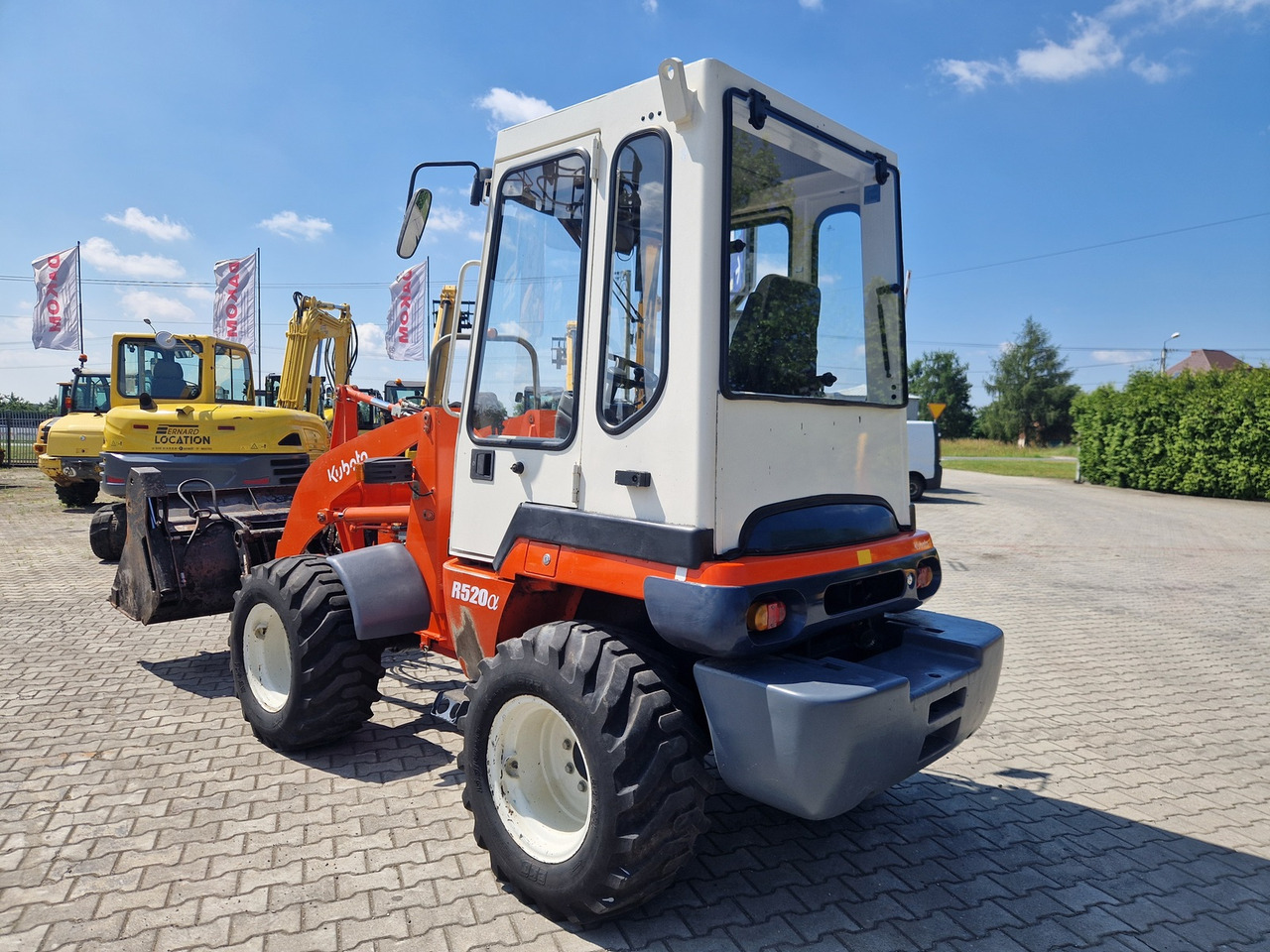 KUBOTA R520N - Riteņu iekrāvējs: foto 2 KUBOTA R520N - Riteņu iekrāvējs: foto 2
