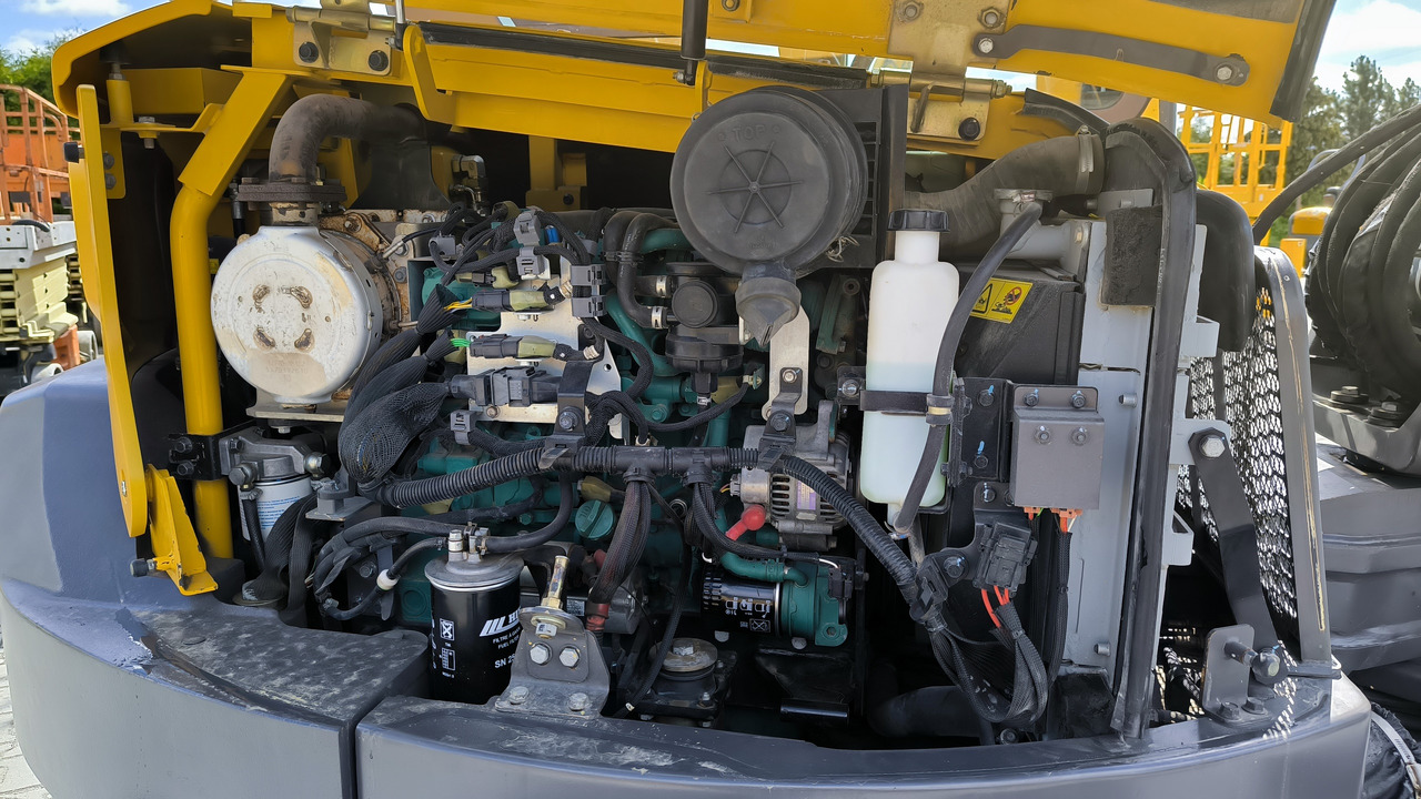 Kāpurķēžu ekskavators VOLVO ECR 88 D: foto 13