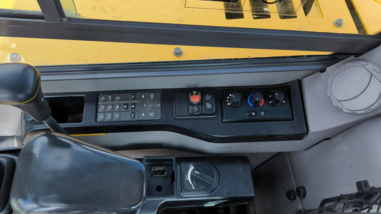 Kāpurķēžu ekskavators VOLVO ECR 88 D: foto 19