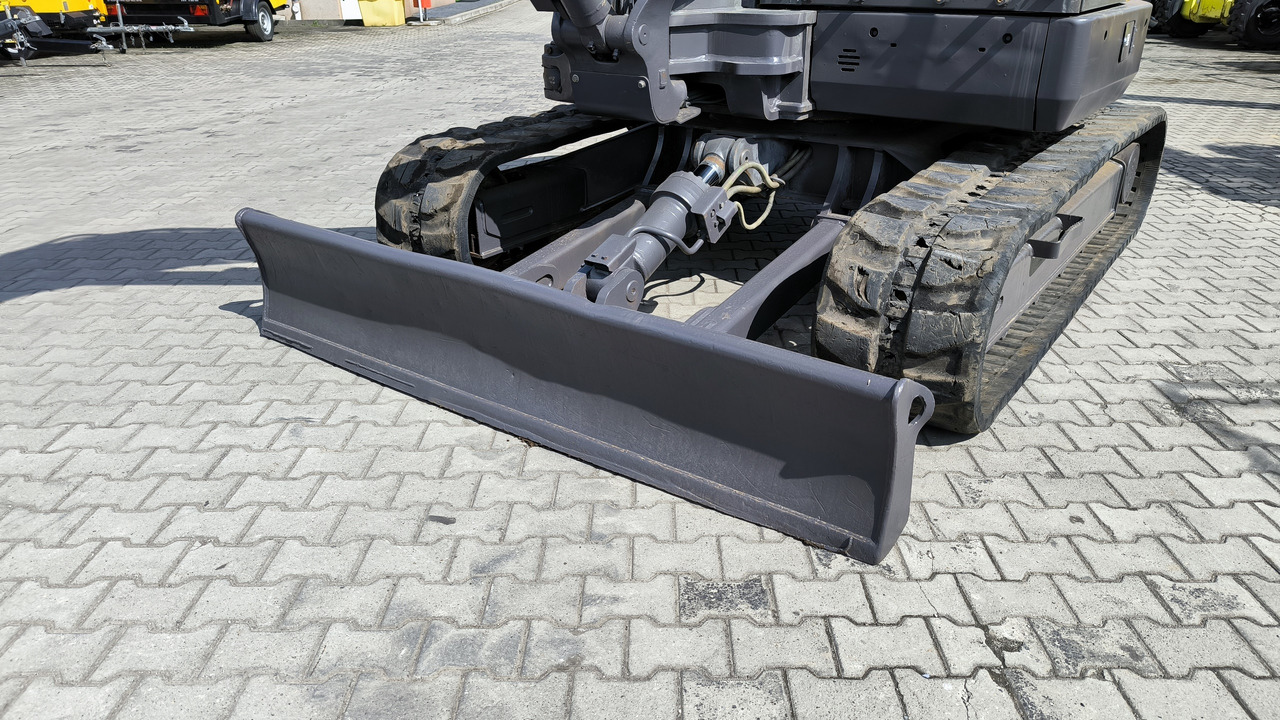 Kāpurķēžu ekskavators VOLVO ECR 88 D: foto 11