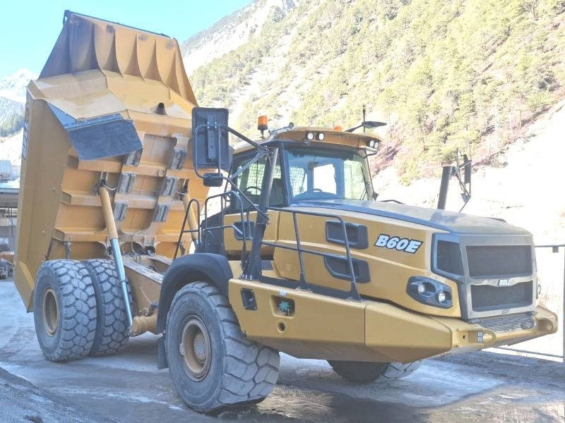 Bell B 60 E - Artikulētias pašizgāzējs: foto 4 Bell B 60 E - Artikulētias pašizgāzējs: foto 4