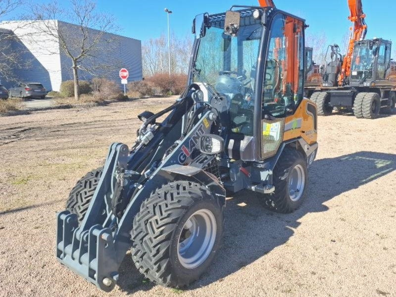 Giant G 2700 E X-Tra Elektro / electric - Kompaktiekrāvējs: foto 2 Giant G 2700 E X-Tra Elektro / electric - Kompaktiekrāvējs: foto 2