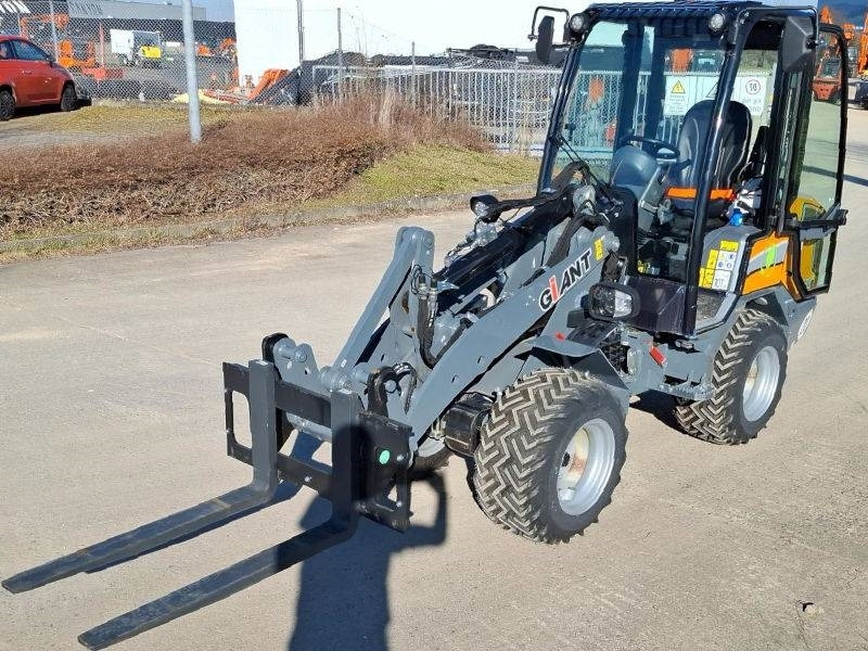 Giant G 2700 E X-Tra Elektro / electric - Kompaktiekrāvējs: foto 2 Giant G 2700 E X-Tra Elektro / electric - Kompaktiekrāvējs: foto 2