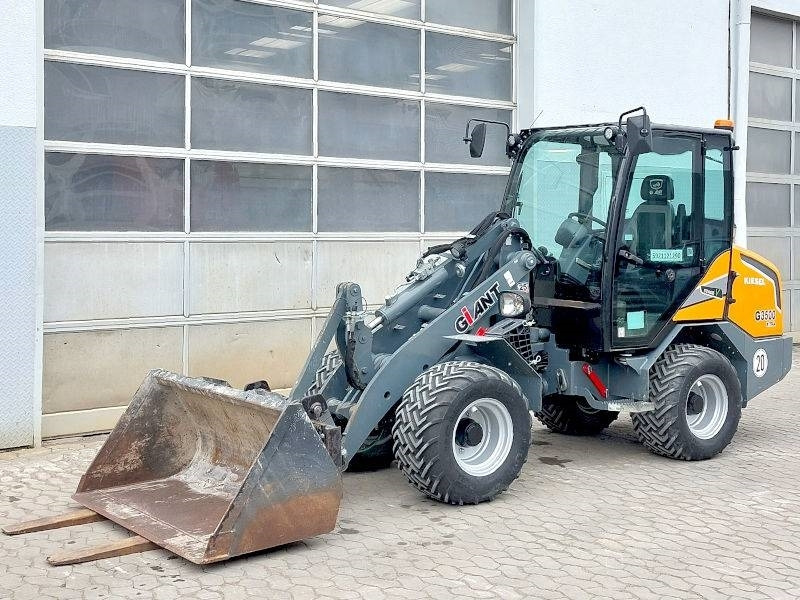 Giant G 3500 X-Tra - Kompaktiekrāvējs: foto 2 Giant G 3500 X-Tra - Kompaktiekrāvējs: foto 2