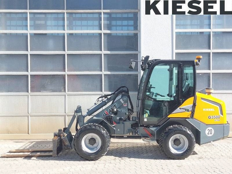 Giant G 3500 X-Tra - Kompaktiekrāvējs: foto 1 Giant G 3500 X-Tra - Kompaktiekrāvējs: foto 1