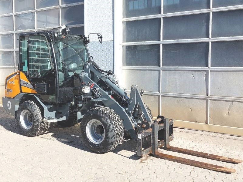 Giant G 3500 X-Tra - Kompaktiekrāvējs: foto 4 Giant G 3500 X-Tra - Kompaktiekrāvējs: foto 4