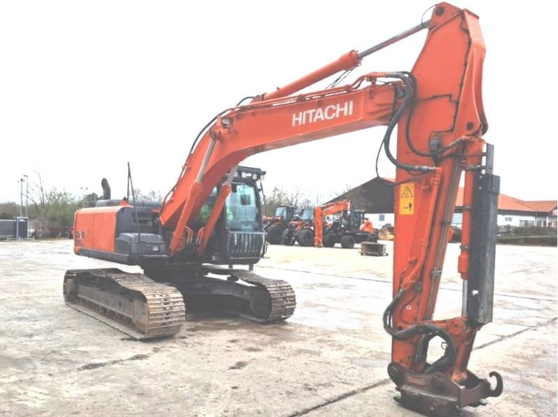 Hitachi ZX 210 LC-5 - Kāpurķēžu ekskavators: foto 3 Hitachi ZX 210 LC-5 - Kāpurķēžu ekskavators: foto 3