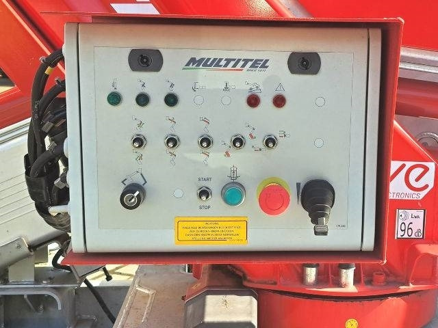 Autopacēlājs Iveco Multitel MX210 Arbeitsbühne: foto 8