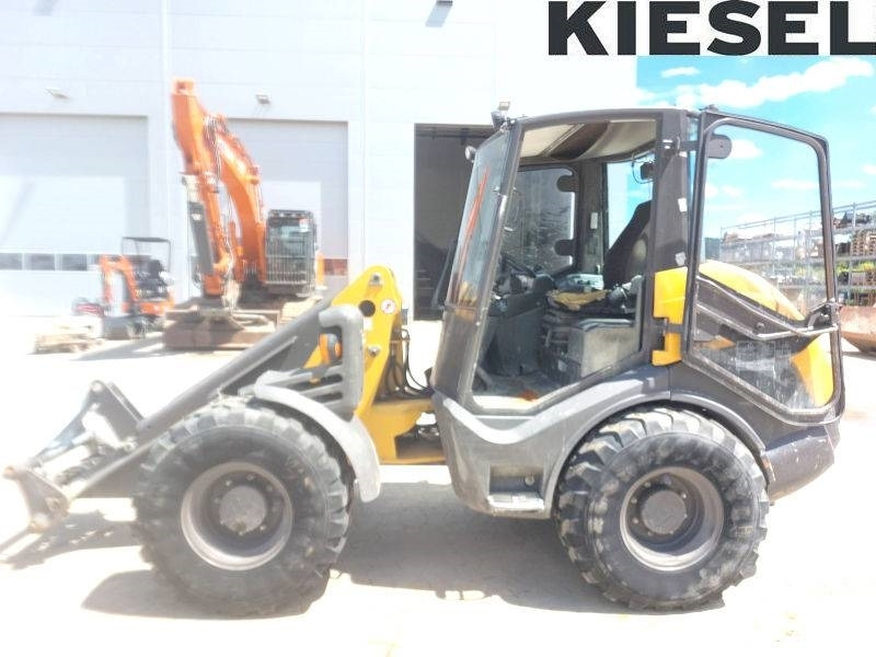 Mecalac AX 1000 - Riteņu iekrāvējs: foto 1 Mecalac AX 1000 - Riteņu iekrāvējs: foto 1