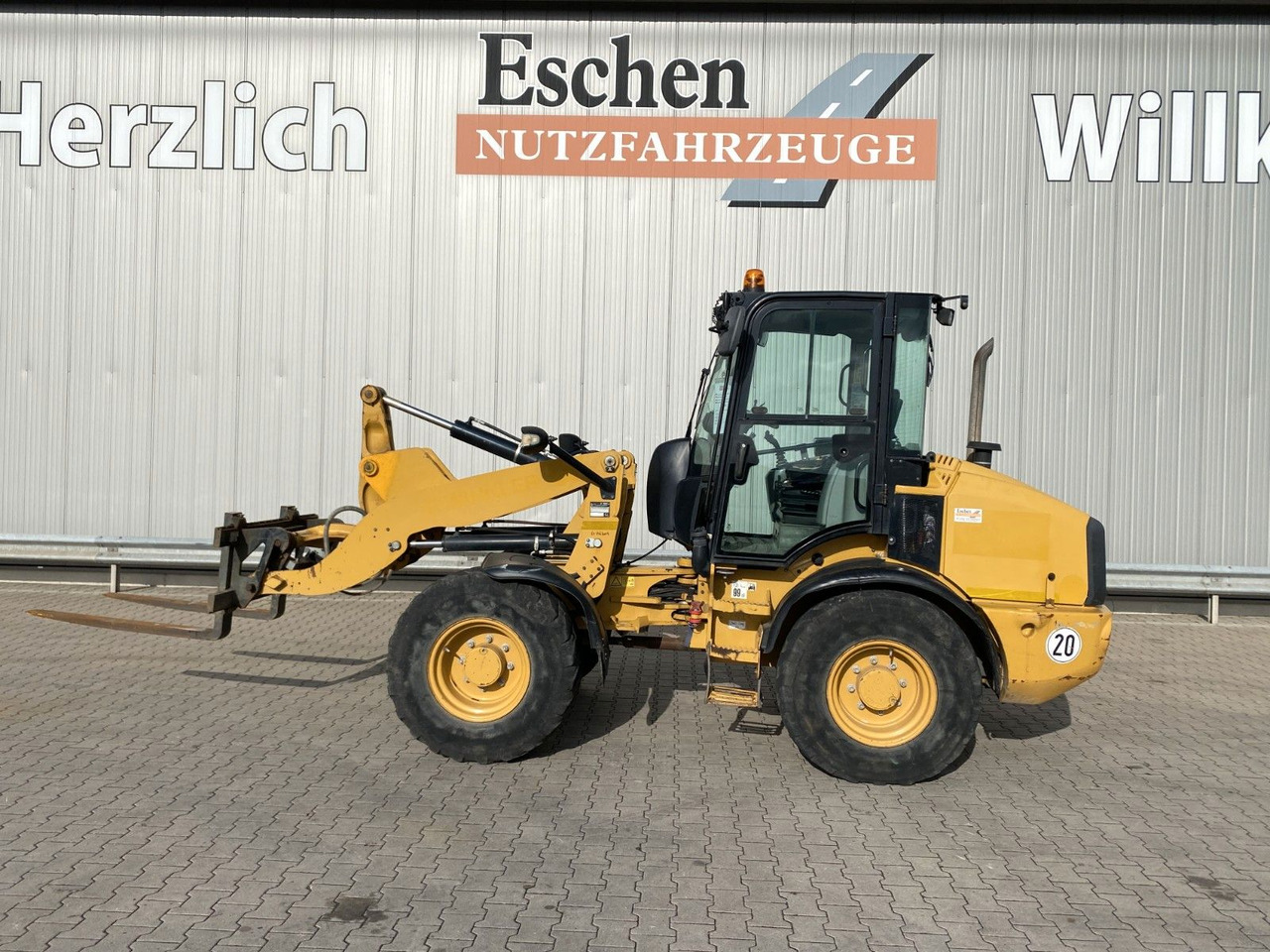 CAT 908 M | 55kw*Gabel + Schaufel - Riteņu iekrāvējs: foto 4 CAT 908 M | 55kw*Gabel + Schaufel - Riteņu iekrāvējs: foto 4
