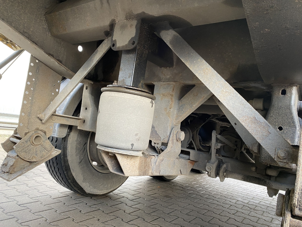 Carnehl CHKS/HH Stahl-Halbschalenmulde - Puspiekabe pašizgāzējs: foto 4 Carnehl CHKS/HH Stahl-Halbschalenmulde - Puspiekabe pašizgāzējs: foto 4