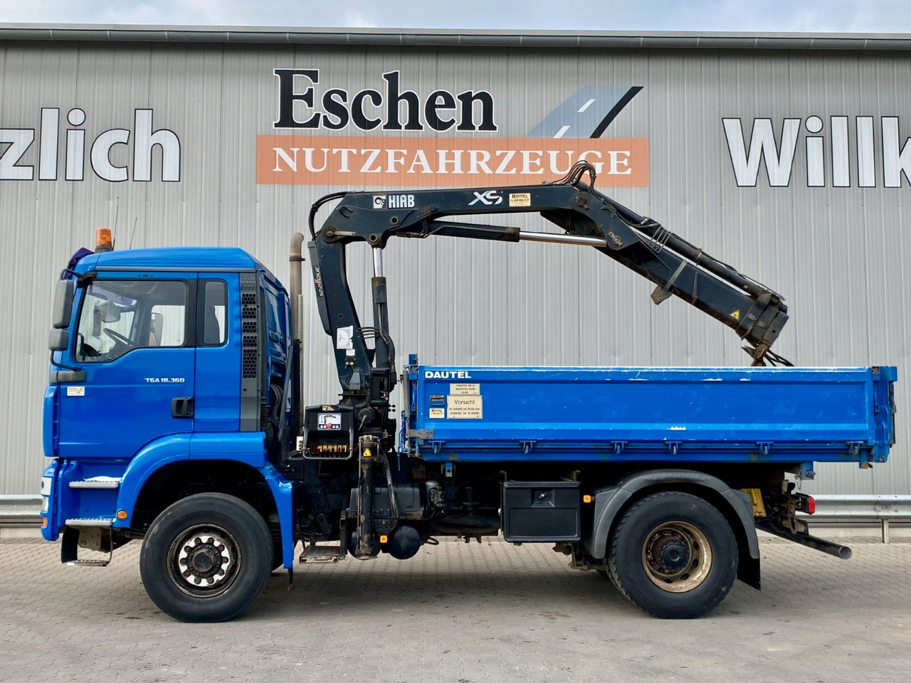 MAN TGA 18.360 4x4H BL Hiab Kran*Dautel Kipper*Klima - Kravas automašīna pašizgāzējs, Kravas auto ar manipulatoru: foto 3 MAN TGA 18.360 4x4H BL Hiab Kran*Dautel Kipper*Klima - Kravas automašīna pašizgāzējs, Kravas auto ar manipulatoru: foto 3