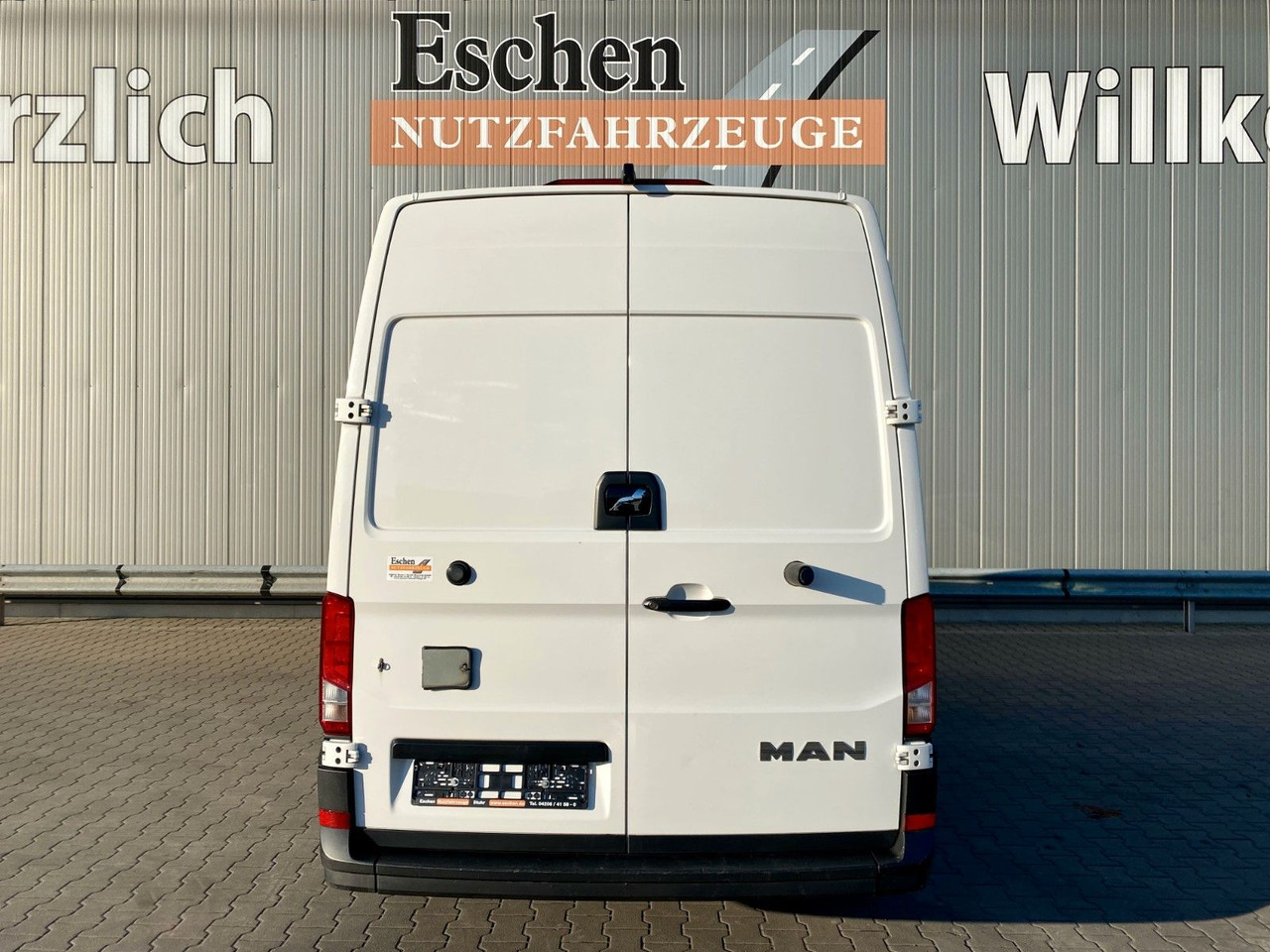MAN TGE 3.140 | Seitentür*3x Sitze*Navi*Kamera*AC - Kravas mikroautobuss: foto 4 MAN TGE 3.140 | Seitentür*3x Sitze*Navi*Kamera*AC - Kravas mikroautobuss: foto 4