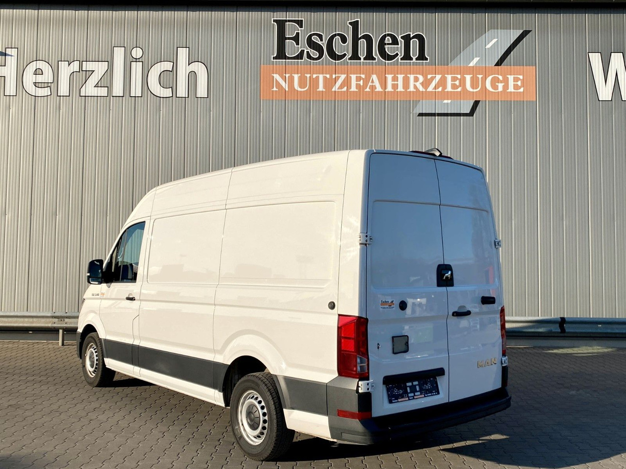 MAN TGE 3.140 | Seitentür*3x Sitze*Navi*Kamera*AC - Kravas mikroautobuss: foto 3 MAN TGE 3.140 | Seitentür*3x Sitze*Navi*Kamera*AC - Kravas mikroautobuss: foto 3