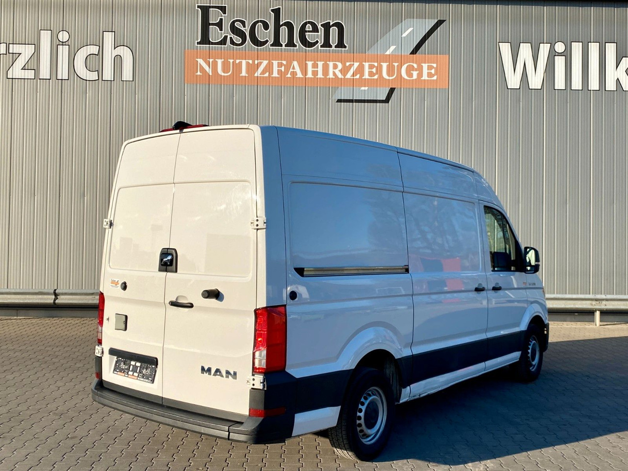 MAN TGE 3.140 | Seitentür*3x Sitze*Navi*Kamera*AC - Kravas mikroautobuss: foto 5 MAN TGE 3.140 | Seitentür*3x Sitze*Navi*Kamera*AC - Kravas mikroautobuss: foto 5