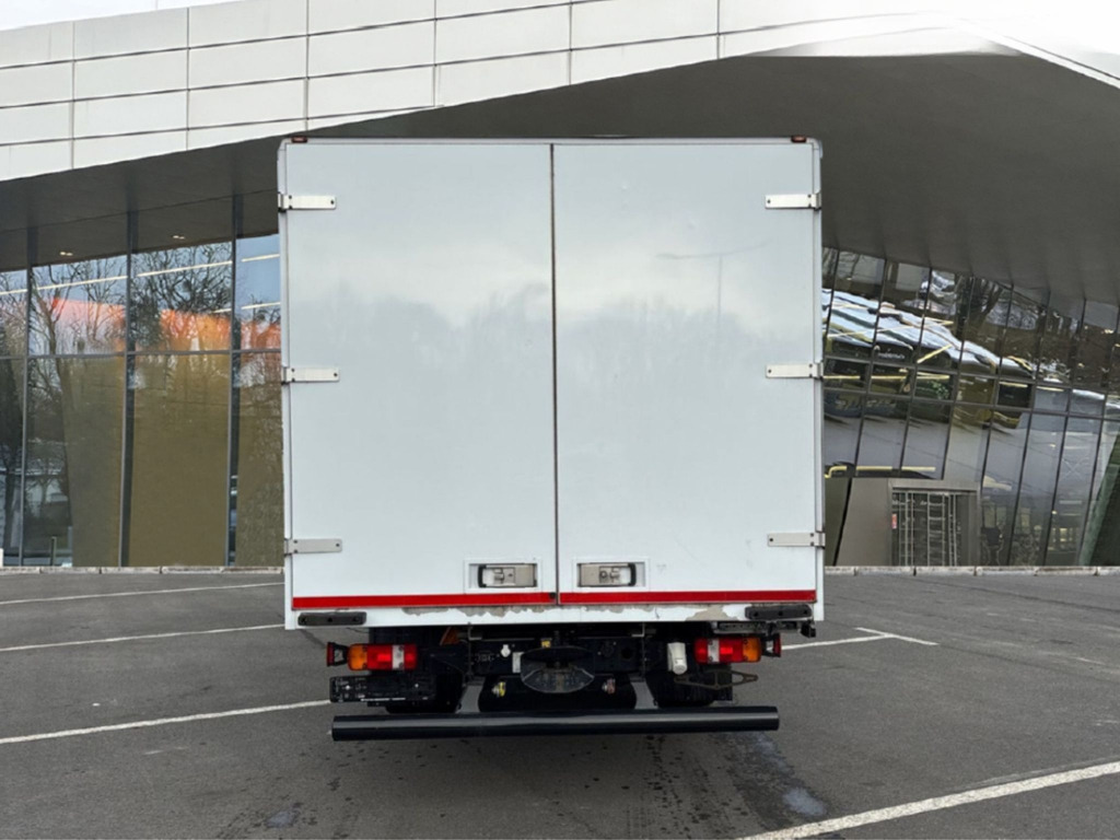 MAN TGL 8.220 4x2 BL - Kravas automašīna ar slēgto virsbūvi: foto 4 MAN TGL 8.220 4x2 BL - Kravas automašīna ar slēgto virsbūvi: foto 4