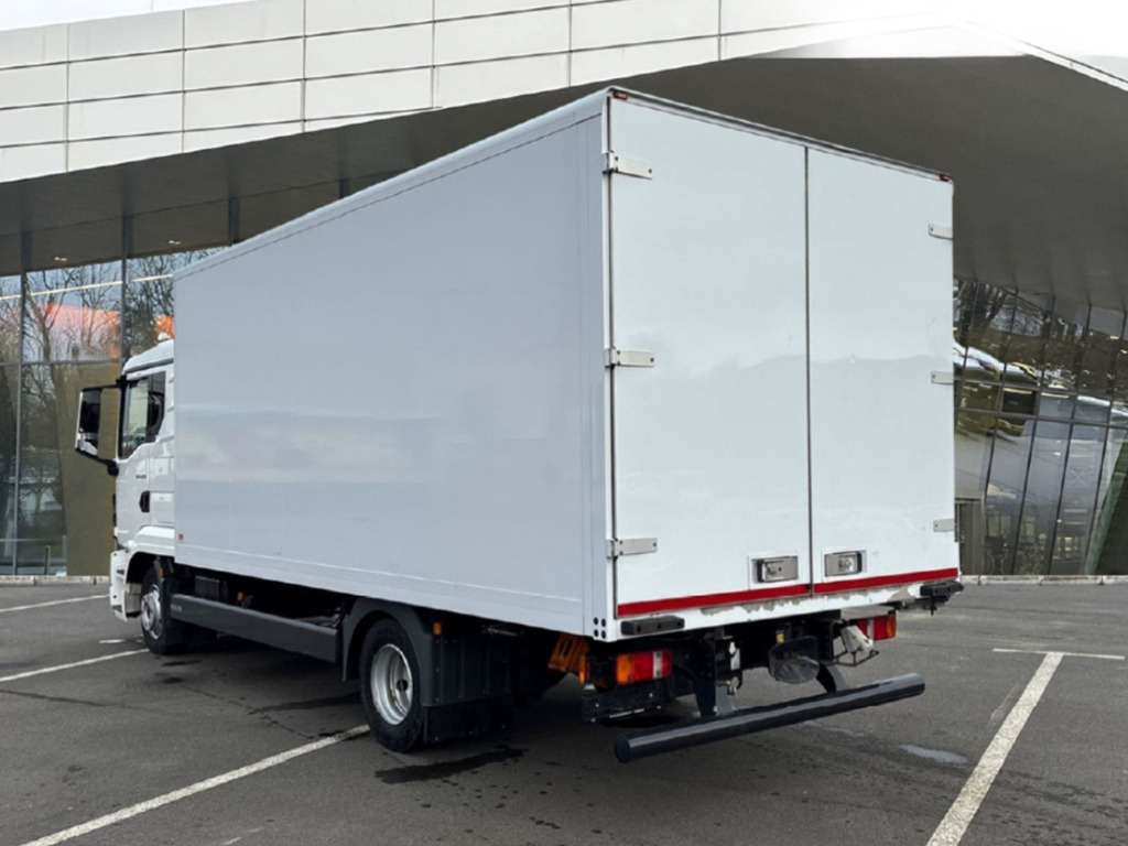 MAN TGL 8.220 4x2 BL - Kravas automašīna ar slēgto virsbūvi: foto 3 MAN TGL 8.220 4x2 BL - Kravas automašīna ar slēgto virsbūvi: foto 3