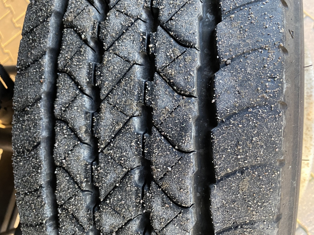 MAN TGM 12.290 4x2 BL / Palfinger LBW - Kravas automašīna ar slēgto virsbūvi: foto 4 MAN TGM 12.290 4x2 BL / Palfinger LBW - Kravas automašīna ar slēgto virsbūvi: foto 4