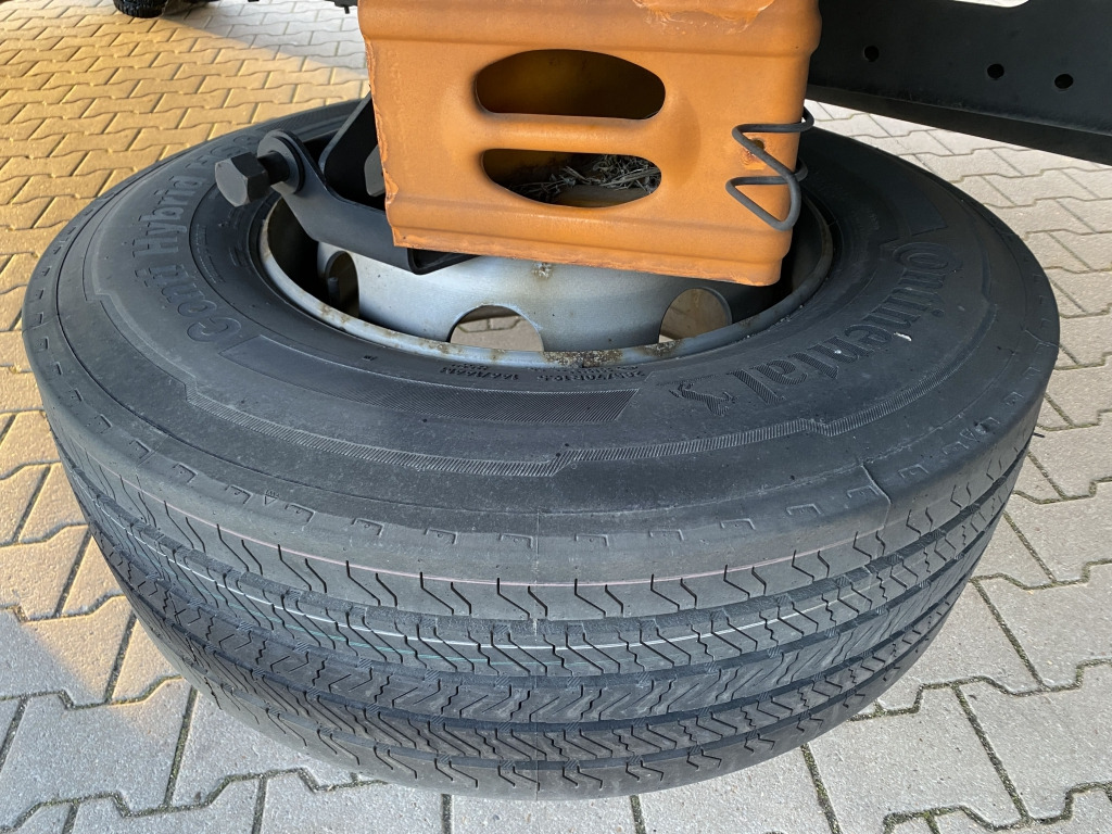 MAN TGM 12.290 4x2 BL / Palfinger LBW - Kravas automašīna ar slēgto virsbūvi: foto 3 MAN TGM 12.290 4x2 BL / Palfinger LBW - Kravas automašīna ar slēgto virsbūvi: foto 3