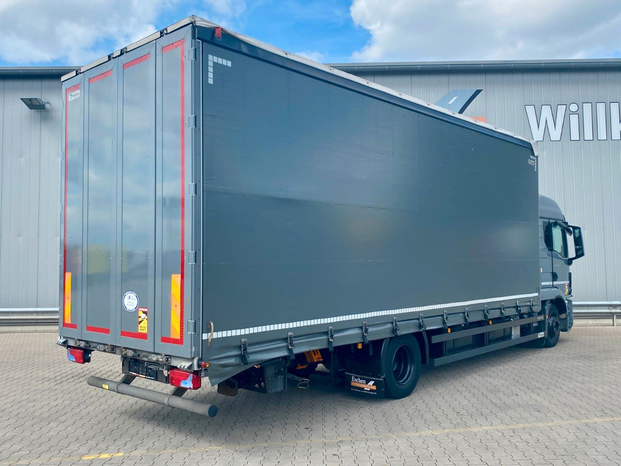 MAN TGM 15.250 + Redos Anhänger GESAMTZUG|Durchlader - Kravas automašīna ar tentu: foto 3 MAN TGM 15.250 + Redos Anhänger GESAMTZUG|Durchlader - Kravas automašīna ar tentu: foto 3