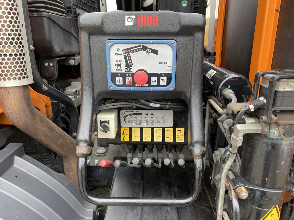 MAN TGM 15.290 4x2 BL / HIAB Faltkran - Bortu kravas automašīna/ Platforma, Kravas auto ar manipulatoru: foto 2 MAN TGM 15.290 4x2 BL / HIAB Faltkran - Bortu kravas automašīna/ Platforma, Kravas auto ar manipulatoru: foto 2