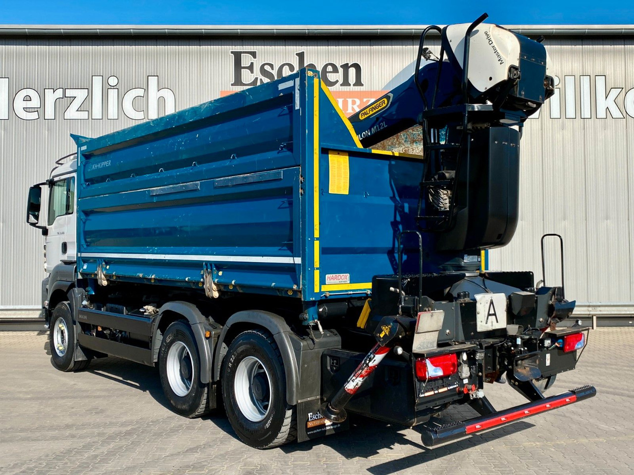 MAN TGS 33.500 6x4 BB | Palfinger M12L80*Bordmatik MAN TGS 33.500 6x4 BB | Palfinger M12L80*Bordmatik - Kravas automašīna pašizgāzējs, Kravas auto ar manipulatoru: foto 4 MAN TGS 33.500 6x4 BB | Palfinger M12L80*Bordmatik MAN TGS 33.500 6x4 BB | Palfinger M12L80*Bordmatik - Kravas automašīna pašizgāzējs, Kravas auto ar manipulatoru: foto 4