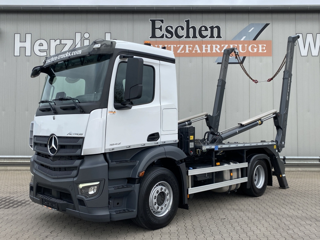 Mercedes-Benz 1842 L Actros - Būvgružu konteineru vedējs: foto 1 Mercedes-Benz 1842 L Actros - Būvgružu konteineru vedējs: foto 1