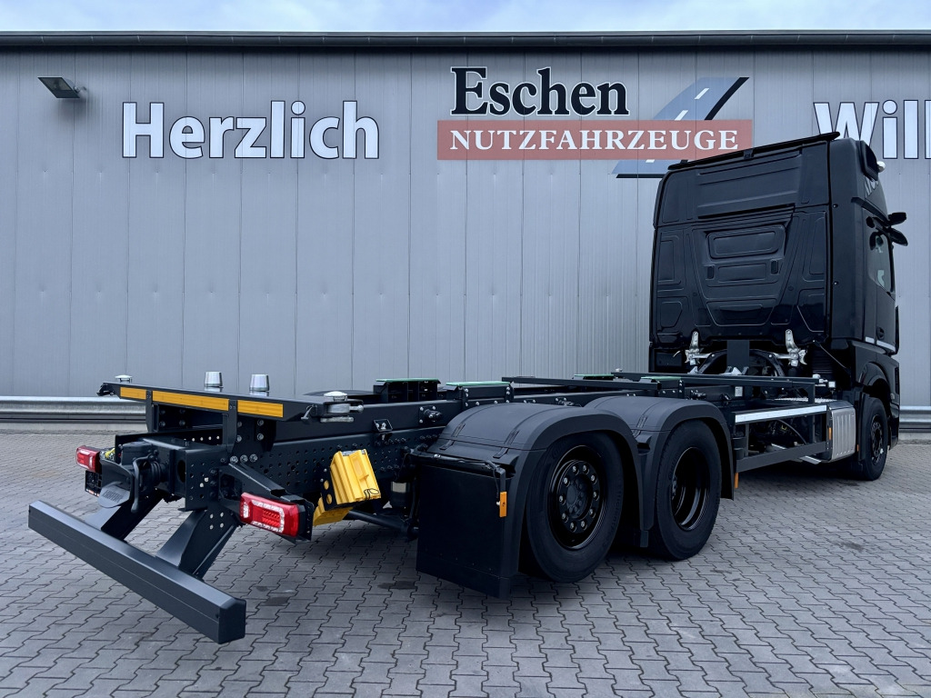 Mercedes-Benz 2542 L 6x2 F 13 Actros GigaSpace - Konteineru vedējs/ Kravas automašīna ar noņemamā virsbūve: foto 5 Mercedes-Benz 2542 L 6x2 F 13 Actros GigaSpace - Konteineru vedējs/ Kravas automašīna ar noņemamā virsbūve: foto 5