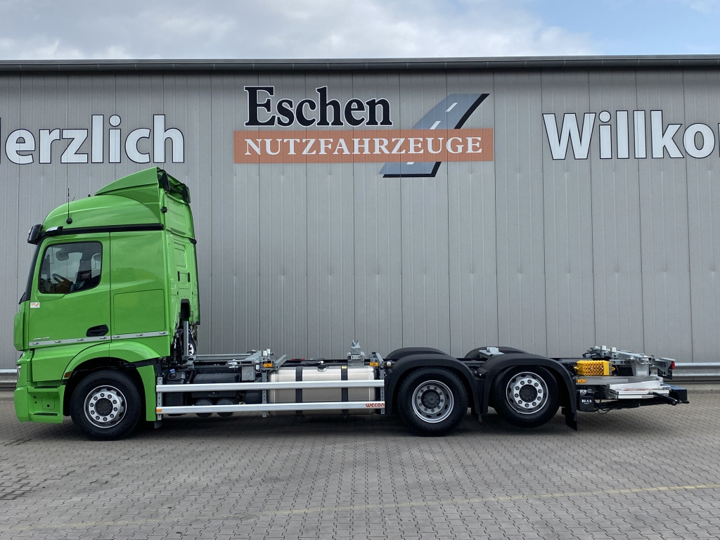 Mercedes-Benz 2542 LL 6x2 Actros 5 / BÄR-LBW - Konteineru vedējs/ Kravas automašīna ar noņemamā virsbūve: foto 2 Mercedes-Benz 2542 LL 6x2 Actros 5 / BÄR-LBW - Konteineru vedējs/ Kravas automašīna ar noņemamā virsbūve: foto 2