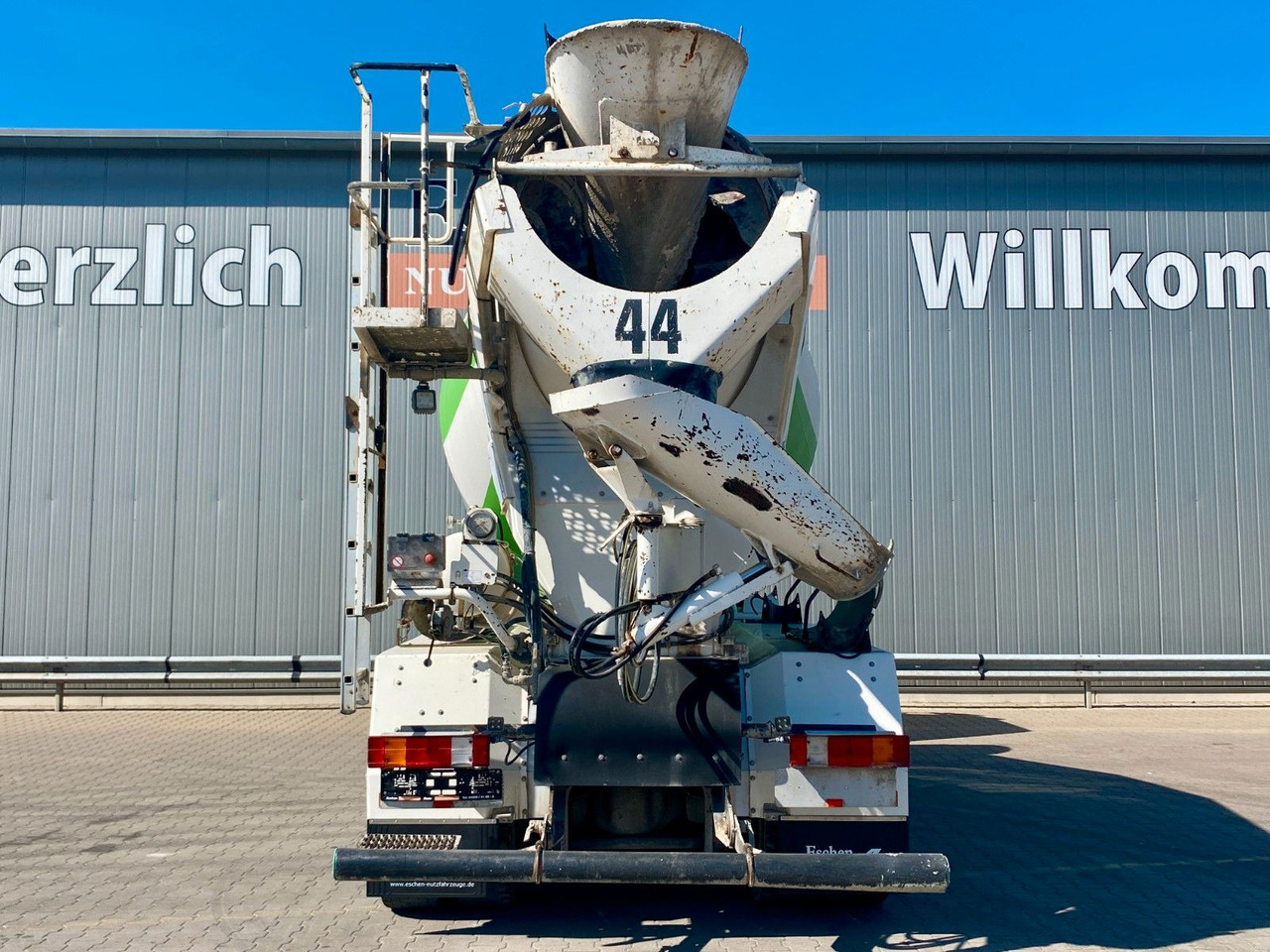 Mercedes-Benz 3240 Arocs 8x4| 9m³ Stetter*Navi*Klima*ASR*Blatt - Betonvedējs: foto 4 Mercedes-Benz 3240 Arocs 8x4| 9m³ Stetter*Navi*Klima*ASR*Blatt - Betonvedējs: foto 4