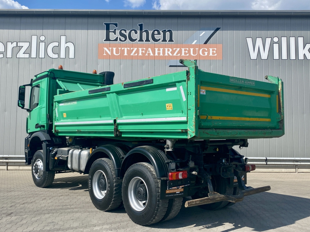 Mercedes-Benz 3345 / 6x6 - Kravas automašīna pašizgāzējs: foto 4 Mercedes-Benz 3345 / 6x6 - Kravas automašīna pašizgāzējs: foto 4