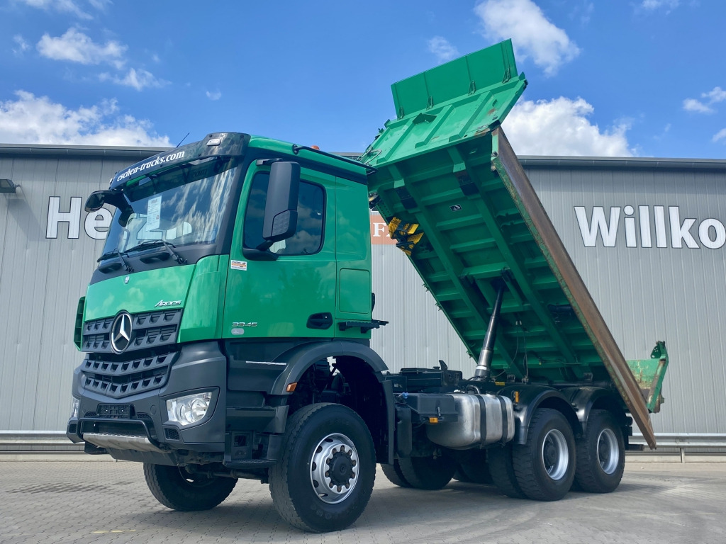 Mercedes-Benz 3345 / 6x6 - Kravas automašīna pašizgāzējs: foto 1 Mercedes-Benz 3345 / 6x6 - Kravas automašīna pašizgāzējs: foto 1