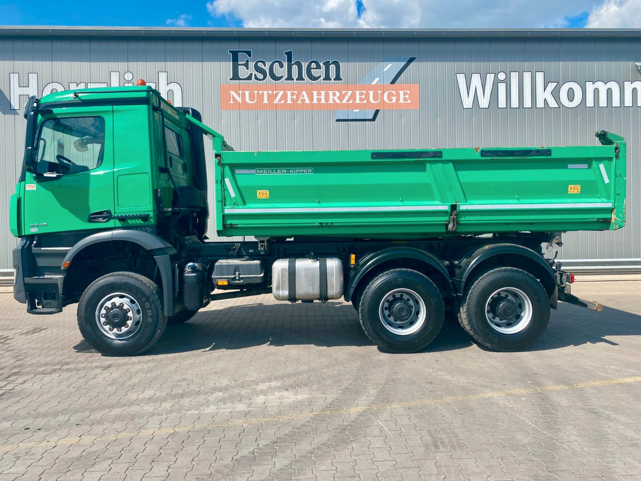 Mercedes-Benz 3345 Arocs 6x6 | MEILLER*Bordmatik*AHK*Blatt*AC - Kravas automašīna pašizgāzējs: foto 3 Mercedes-Benz 3345 Arocs 6x6 | MEILLER*Bordmatik*AHK*Blatt*AC - Kravas automašīna pašizgāzējs: foto 3