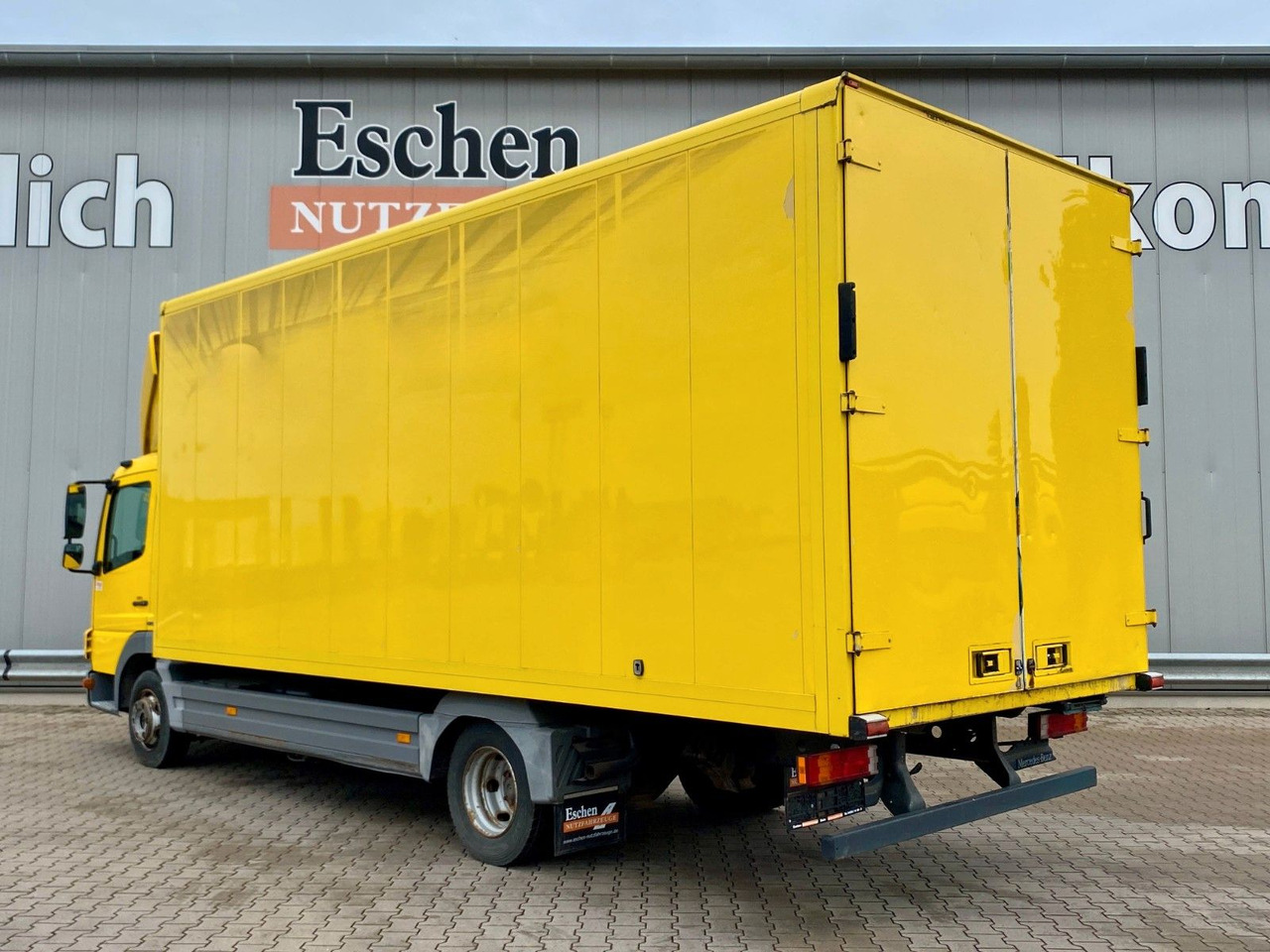 Mercedes-Benz 816 Atego | 3 Sitze*3x Zurrleisten*Portal*ASR Mercedes-Benz 816 Atego | 3 Sitze*3x Zurrleisten*Portal*ASR - Kravas automašīna ar slēgto virsbūvi: foto 3 Mercedes-Benz 816 Atego | 3 Sitze*3x Zurrleisten*Portal*ASR Mercedes-Benz 816 Atego | 3 Sitze*3x Zurrleisten*Portal*ASR - Kravas automašīna ar slēgto virsbūvi: foto 3