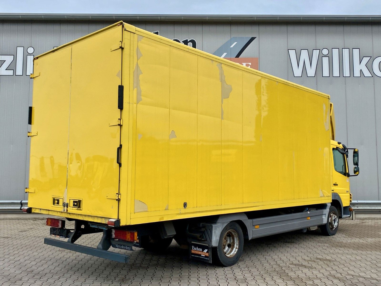 Mercedes-Benz 816 Atego | 3 Sitze*3x Zurrleisten*Portal*ASR Mercedes-Benz 816 Atego | 3 Sitze*3x Zurrleisten*Portal*ASR - Kravas automašīna ar slēgto virsbūvi: foto 5 Mercedes-Benz 816 Atego | 3 Sitze*3x Zurrleisten*Portal*ASR Mercedes-Benz 816 Atego | 3 Sitze*3x Zurrleisten*Portal*ASR - Kravas automašīna ar slēgto virsbūvi: foto 5