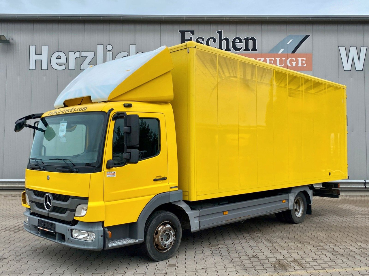 Mercedes-Benz 816 Atego | 3 Sitze*3x Zurrleisten*Portal*ASR Mercedes-Benz 816 Atego | 3 Sitze*3x Zurrleisten*Portal*ASR - Kravas automašīna ar slēgto virsbūvi: foto 1 Mercedes-Benz 816 Atego | 3 Sitze*3x Zurrleisten*Portal*ASR Mercedes-Benz 816 Atego | 3 Sitze*3x Zurrleisten*Portal*ASR - Kravas automašīna ar slēgto virsbūvi: foto 1