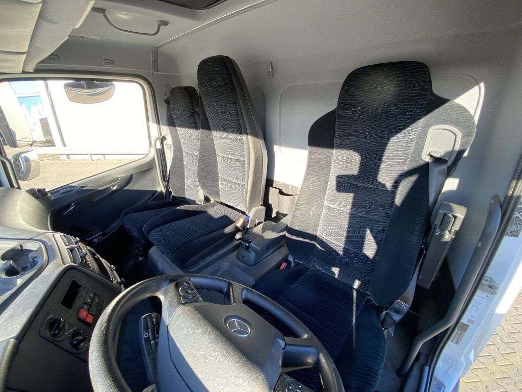 Mercedes-Benz 818 L Atego / BÄR-LBW - Kravas automašīna ar slēgto virsbūvi: foto 5 Mercedes-Benz 818 L Atego / BÄR-LBW - Kravas automašīna ar slēgto virsbūvi: foto 5