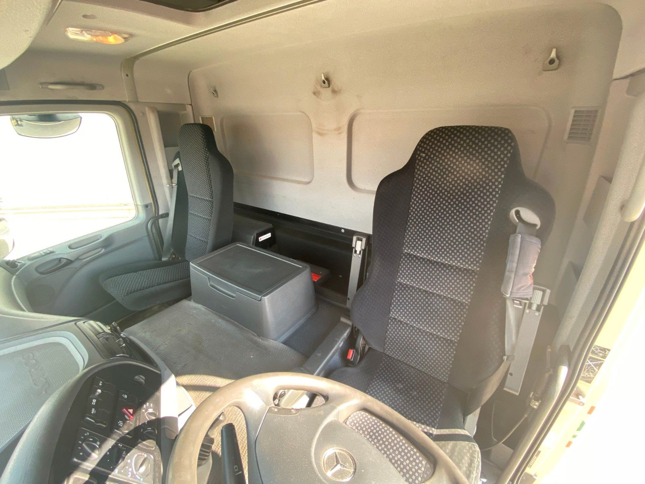 Mercedes-Benz Actros MP3 3344 6x6|MEILLER&Bordmatik*Kran*Blatt - Kravas automašīna pašizgāzējs, Kravas auto ar manipulatoru: foto 5 Mercedes-Benz Actros MP3 3344 6x6|MEILLER&Bordmatik*Kran*Blatt - Kravas automašīna pašizgāzējs, Kravas auto ar manipulatoru: foto 5