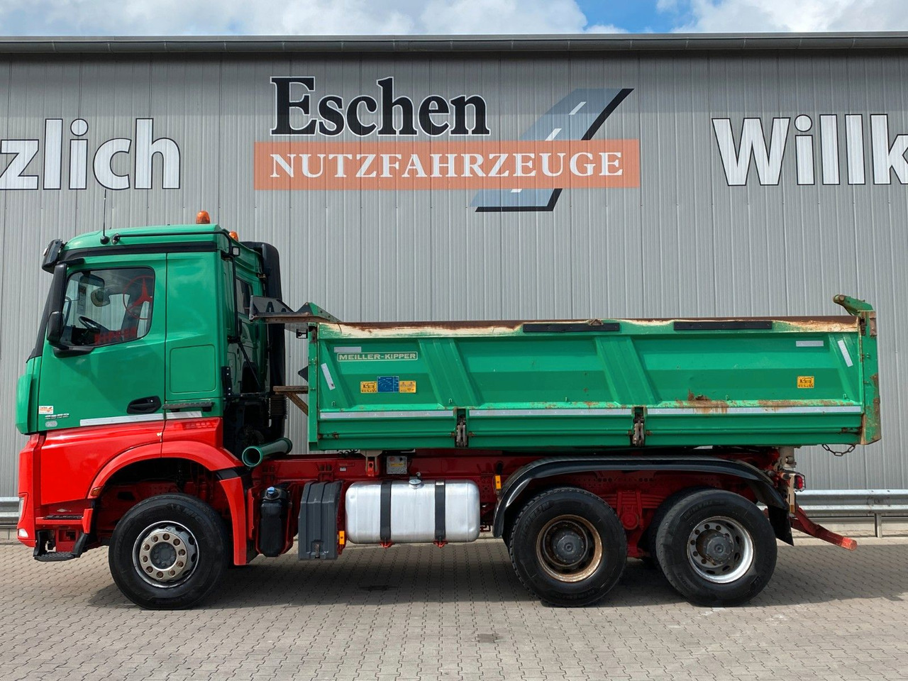 Mercedes-Benz Arocs 2652 6x4B MEILLER Bordmatik*Blatt*Retarder - Kravas automašīna pašizgāzējs: foto 3 Mercedes-Benz Arocs 2652 6x4B MEILLER Bordmatik*Blatt*Retarder - Kravas automašīna pašizgāzējs: foto 3