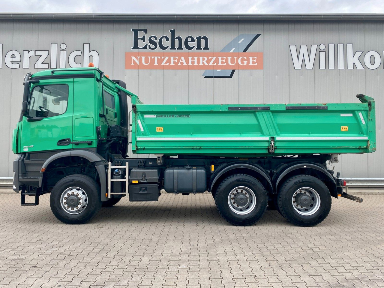 Mercedes-Benz Arocs 3345 6x6 | MEILLER*Bordmatik*Blatt*AHK+Oel - Kravas automašīna pašizgāzējs: foto 3 Mercedes-Benz Arocs 3345 6x6 | MEILLER*Bordmatik*Blatt*AHK+Oel - Kravas automašīna pašizgāzējs: foto 3
